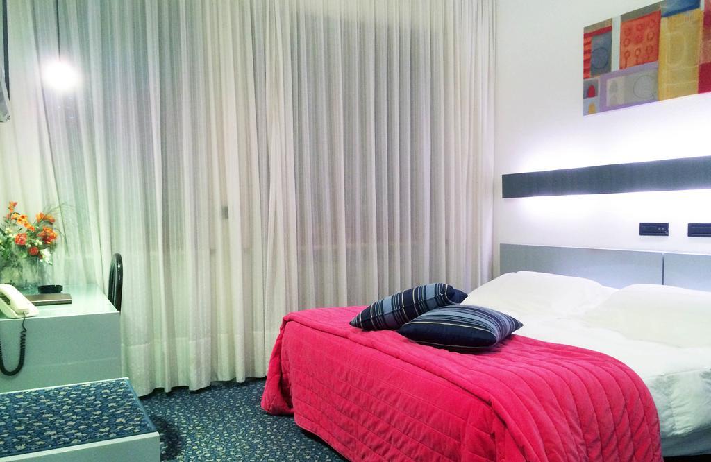 Hotel Michelangelo Biella Extérieur photo